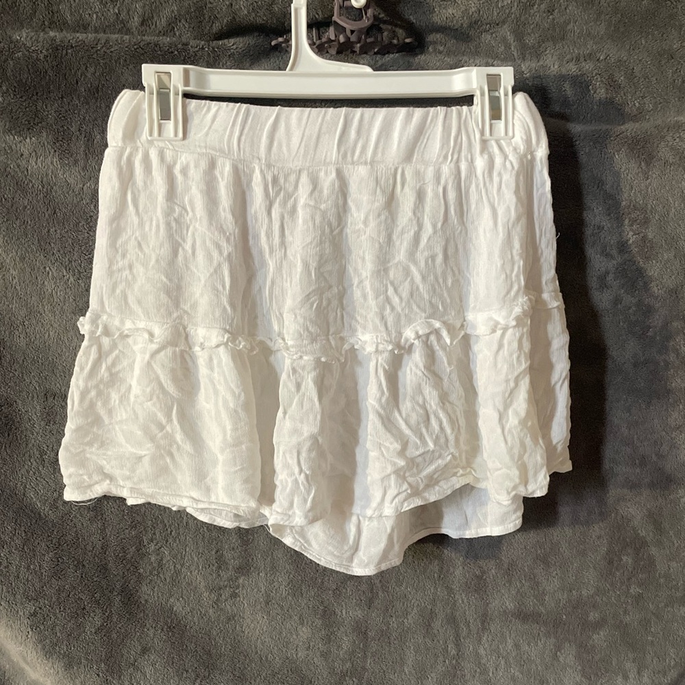 SHEIN Curve White Ruffled Shorts
